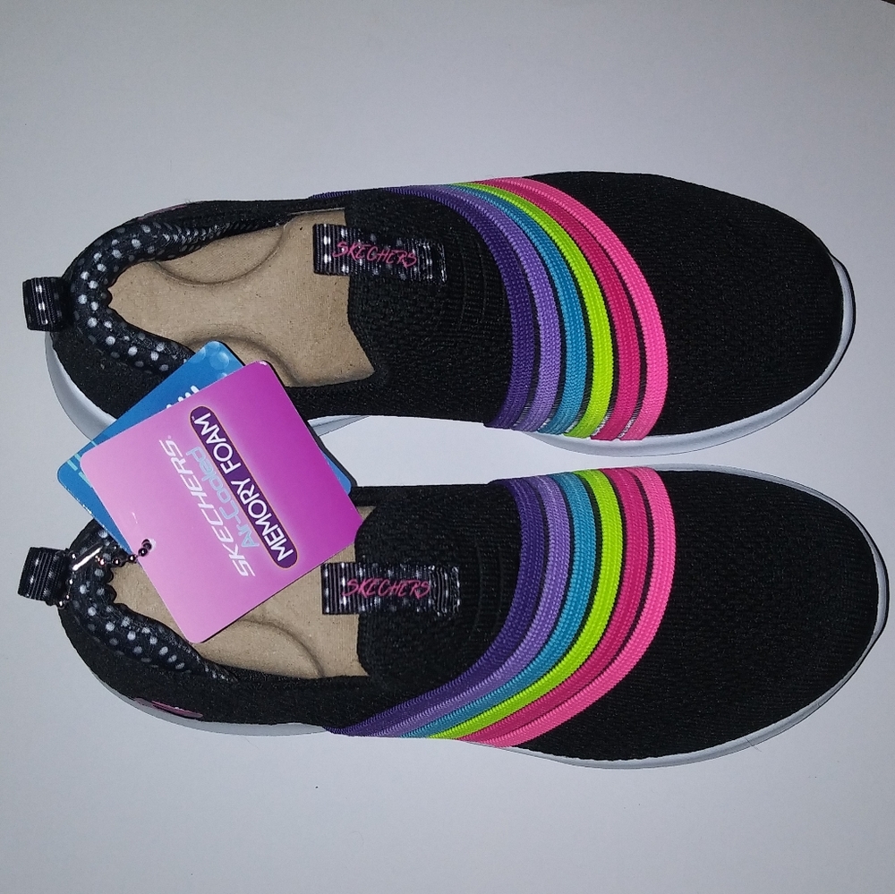 NIB~Girls Size 1 Skechers